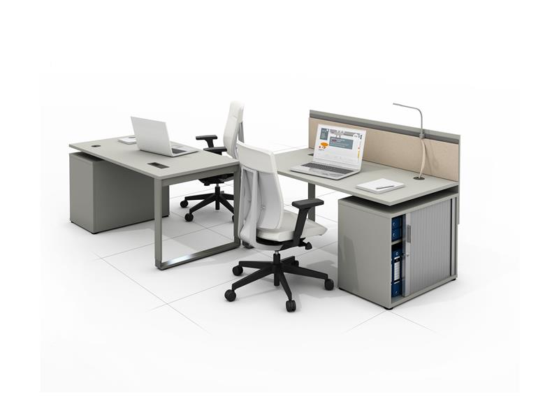 biurka ergonomiczne i fotel biurowy